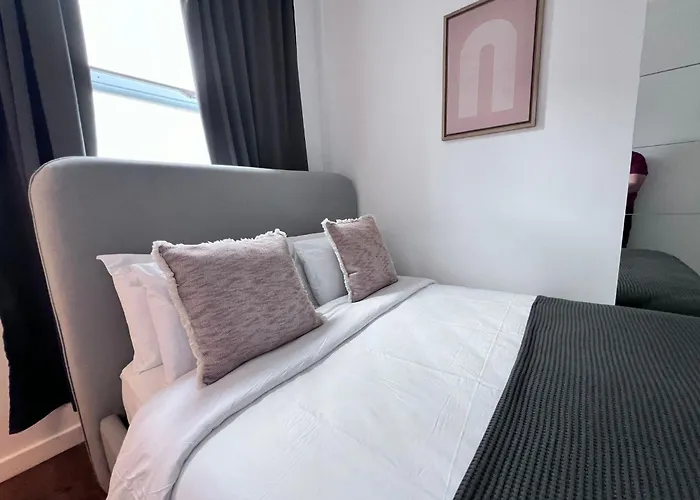 Luxury 2-Bedroom Flat In Camden